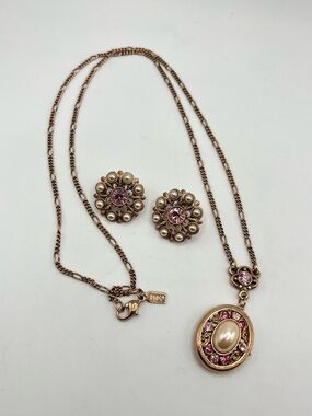 Vintage 1928 Brand Gold tone with pfaux pearl and Pink rhinestone Necklace Set